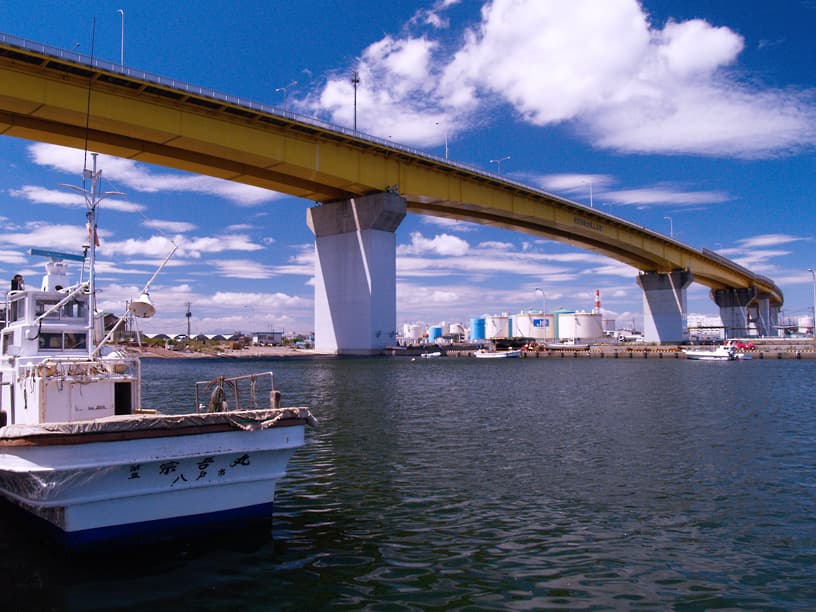 八戸館鼻岸壁の釣り場