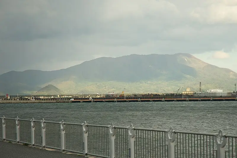 青森港沖館ふ頭の釣り場
