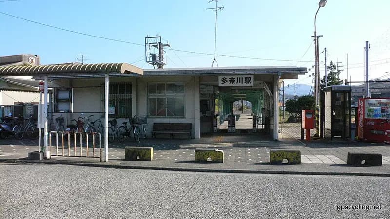 小島漁港の釣り場
