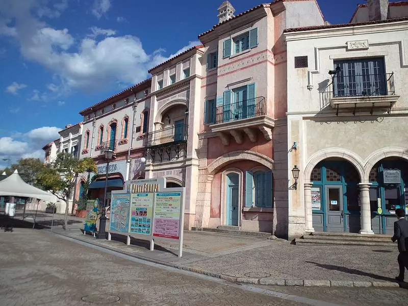 マリーナシティ大波止の釣り場