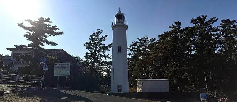 三保灯台下護岸の釣り場