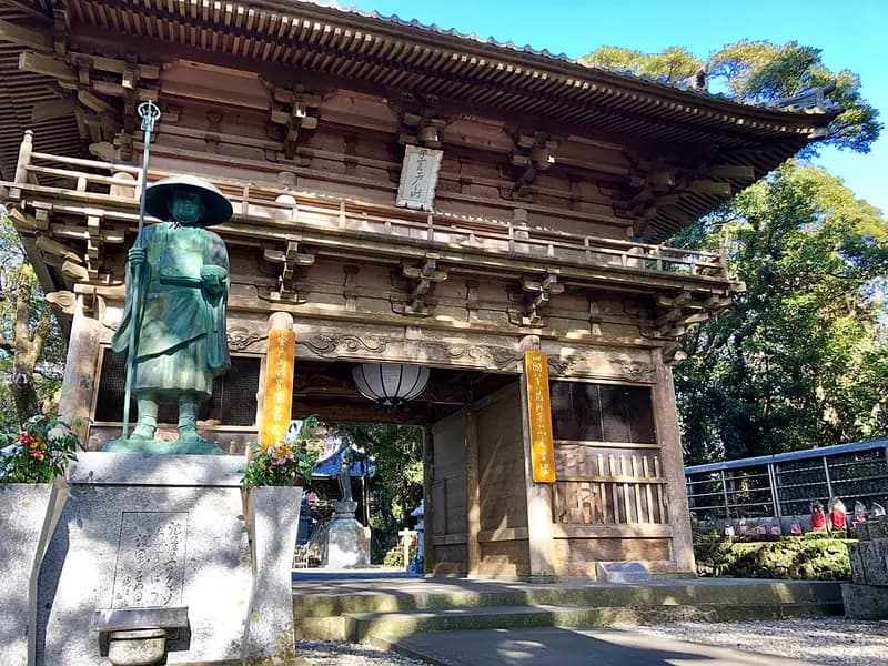 室戸岬港の釣り場