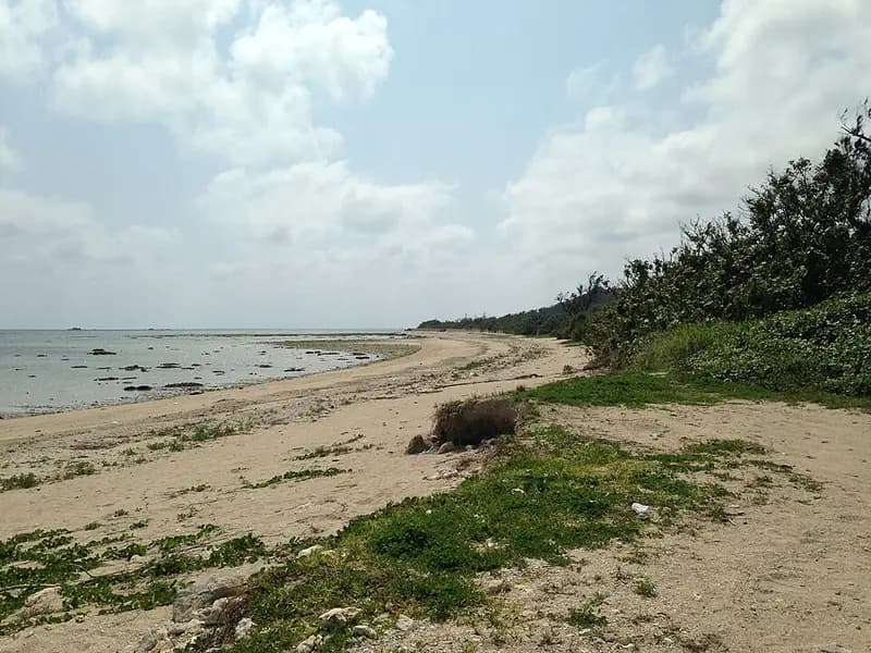 南城市知念海洋レジャーセンター前の釣り場