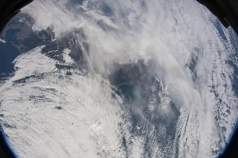 大磯港西堤防の釣り場