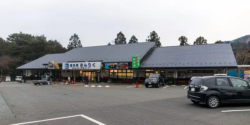 越喜来漁港の釣り場