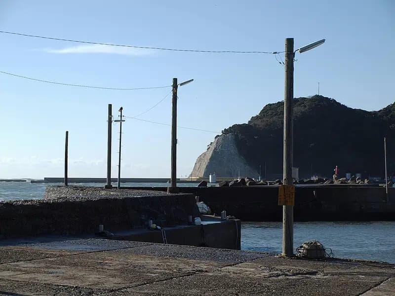 興津港の釣り場