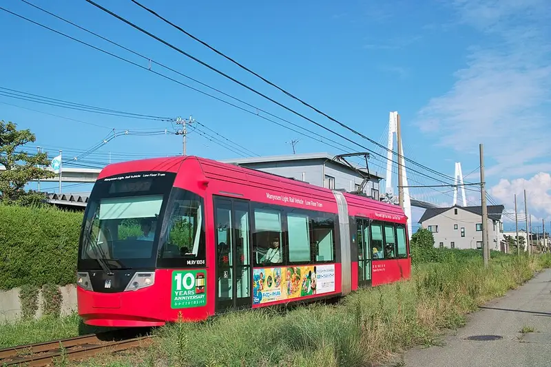 新湊漁港東堤防の釣り場