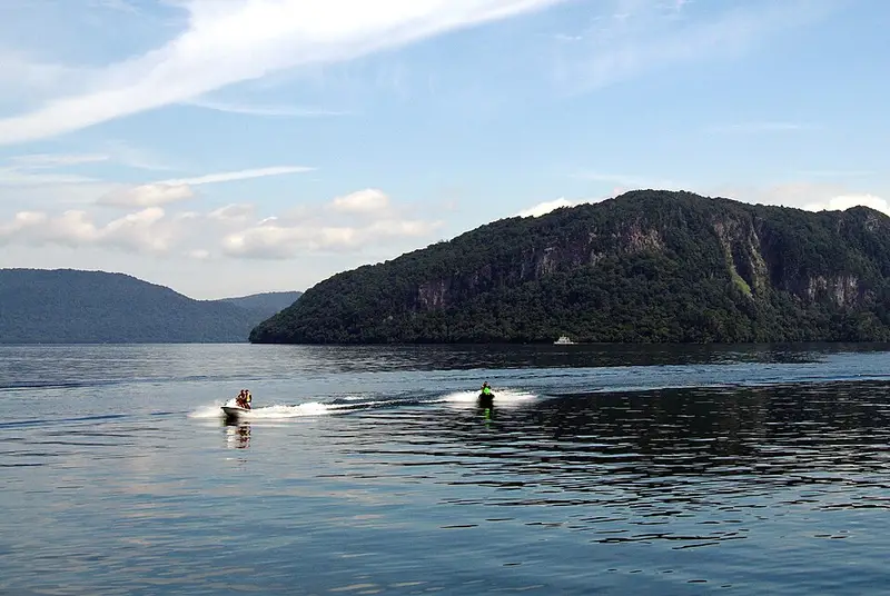 十和田湖(西湖畔・子ノ口)の釣り場