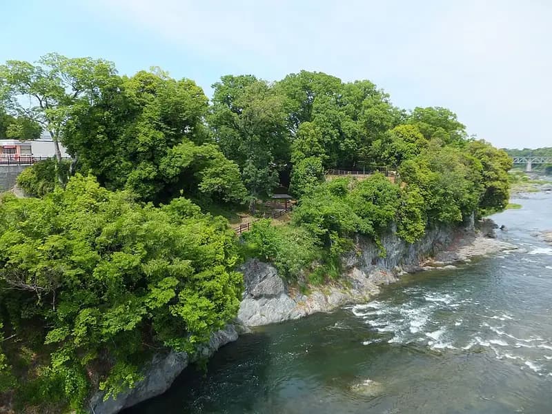 円良田湖の釣り場