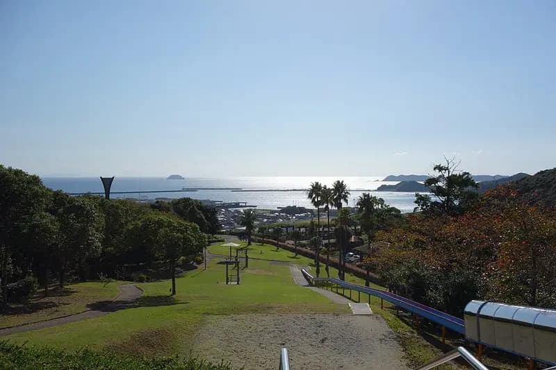 牛深港堤防の釣り場