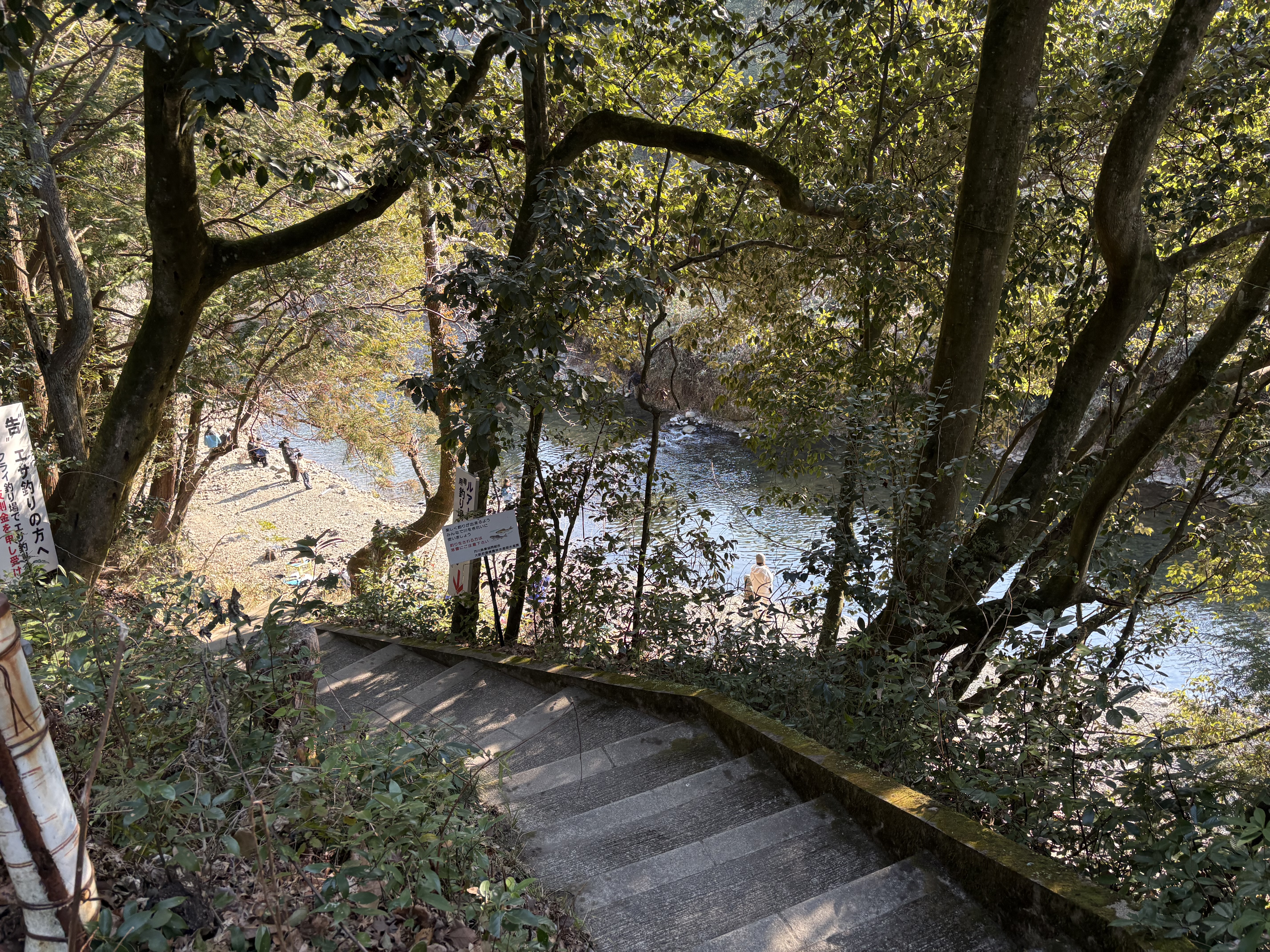大阪近郊の川の風景