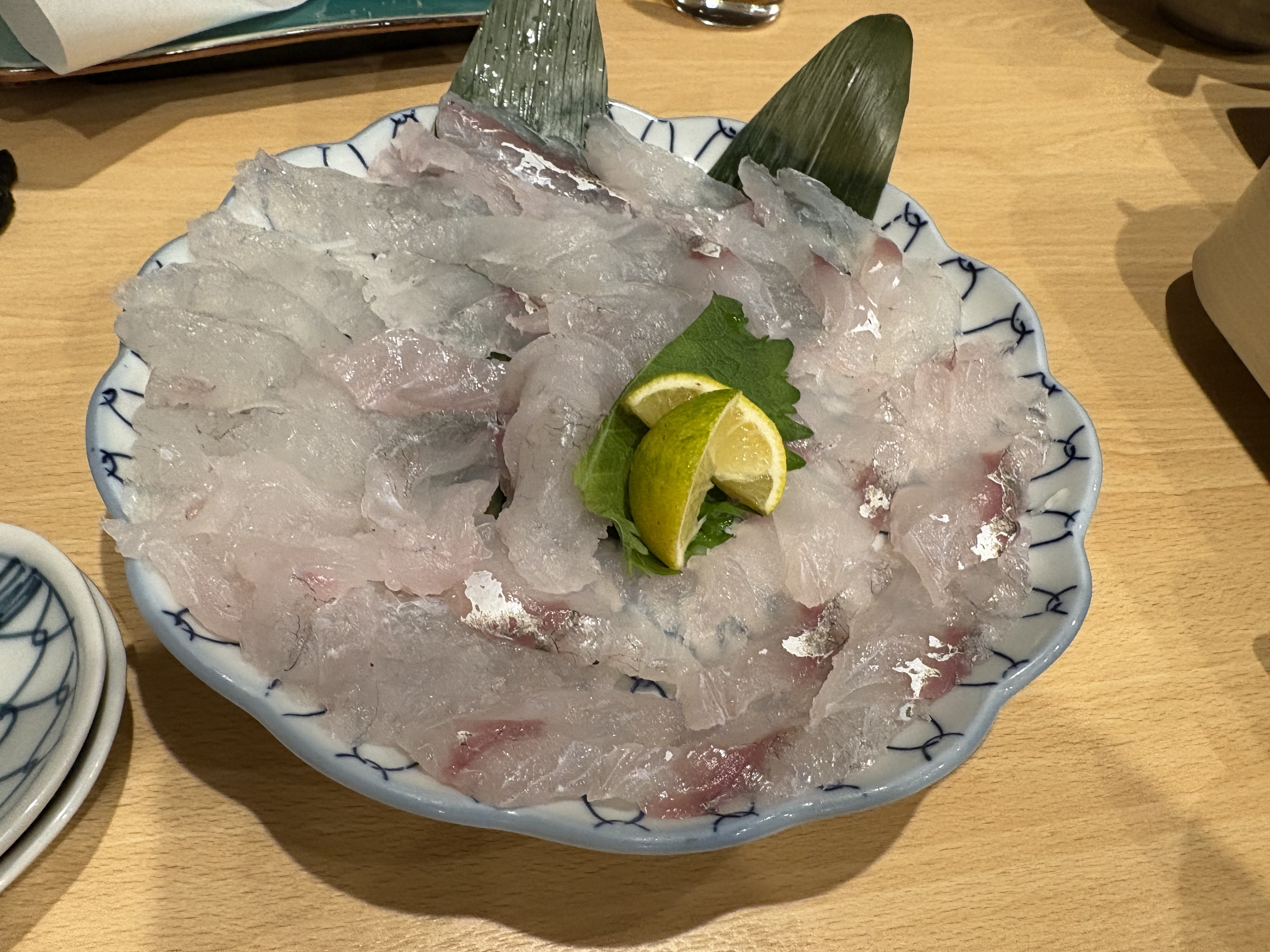 釣りたての白身魚の刺身